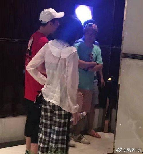 酒吧吃瓜事件网红,网红的意外走红与舆论风波