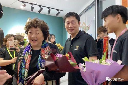 青年艾瓜老师音乐,青年音乐才俊的旋律之旅