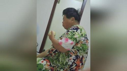 小宝很御姐吃瓜,吃瓜群众热议不断