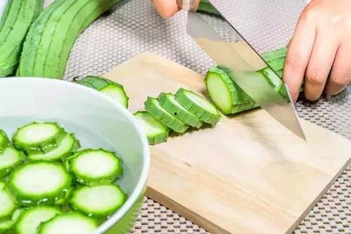 吃瓜削皮,揭秘吃瓜削皮背后的故事