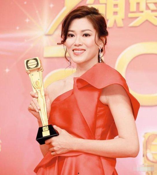 不要避嫌的明星,揭秘不避嫌的明星友谊