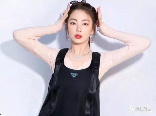 新年壁纸女明星,女明星风采绽放，惊艳视觉盛宴