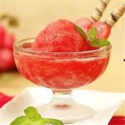 女生半夜吃瓜坏处,揭秘女生半夜吃瓜的潜在坏处