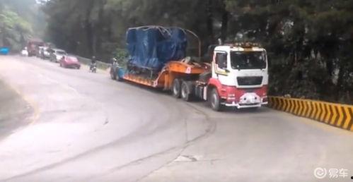 山东潍坊网红半挂货车,驶入城市风景线，演绎现代物流风采